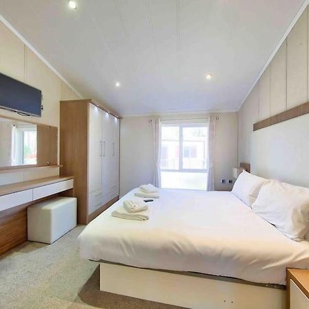 New Forest Lodge - 194 No Pets Fordingbridge Extérieur photo