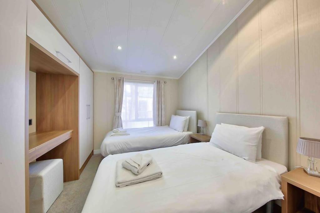 New Forest Lodge - 194 No Pets Fordingbridge Extérieur photo
